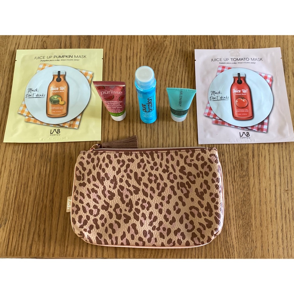 ⛔️SOLD⛔️ IPSY Skincare/Haircare Set & Cheetah Print Bag